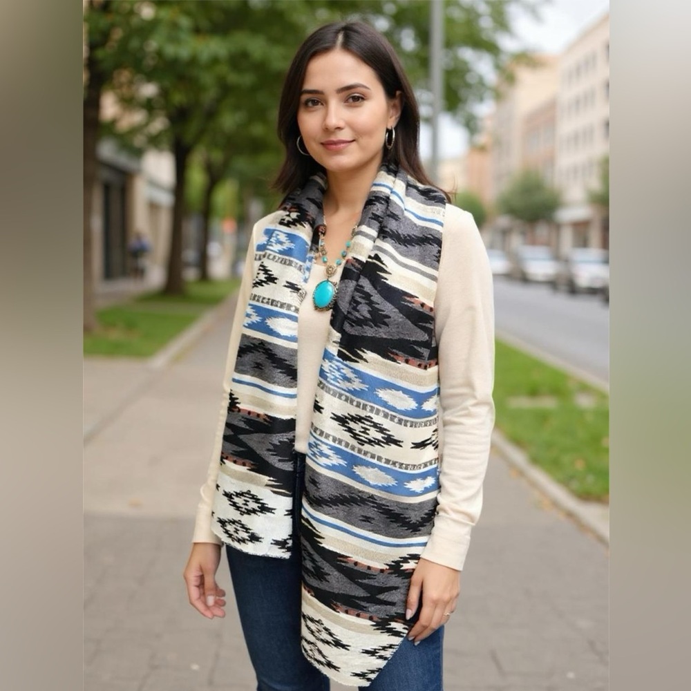 Southern Tribal Chic Black and Blue Patterned Scarf NWOT